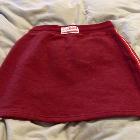 Team Canada Fleece skirt-new without tags - Picture 5 of 5